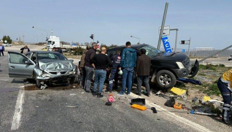 Kırıkkale’de pikap ile otomobil çarpıştı: 5 kişi yaralandı