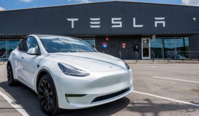 Tesla'dan ucuz araç hamlesi: Piyasaya planlanandan daha erken sürmeye hazırlanıyor | Otomotiv Haberleri
